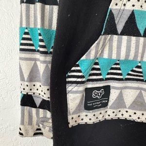 Saga sweatshirt and tshirt set size large